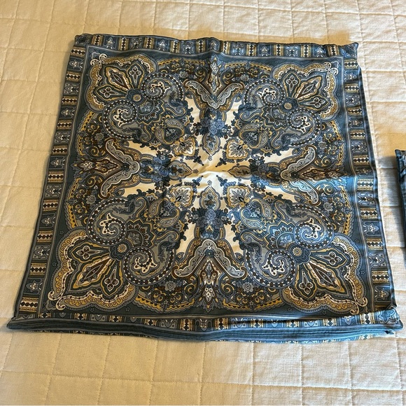 Pottery Barn Mansfield Blue Paisely Square Pillow Covers - Picture 7 of 15